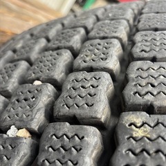 ブリヂストンスタッドレスタイヤ 265/60R22.5 4本
の画像