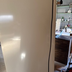 ショーケース型の冷蔵庫の画像