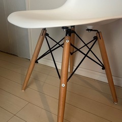 イームズシェルチェア　リプロダクトの画像