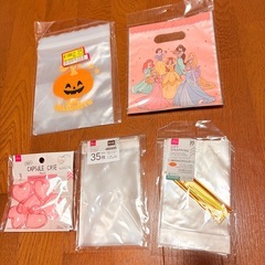 ラッピング用品 ラッピング袋 包装紙 クリスマス チャック付き袋 リボン シールの画像