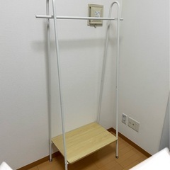 ハンガーラックの画像