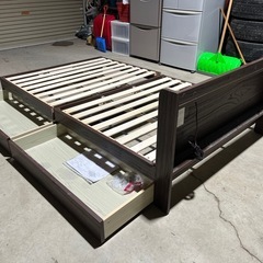 ベッドフレーム　セミダブルサイズ　ベッド枠　ＳＤ　タンスのゲン製　収納付き　ブラウンの画像