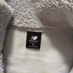 フリース（ニューバランス）の画像