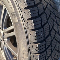 プリウス30系、35系スタッドレスの画像