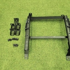 フィット  gp5 gk5.gk6 シートレール 横止めの画像