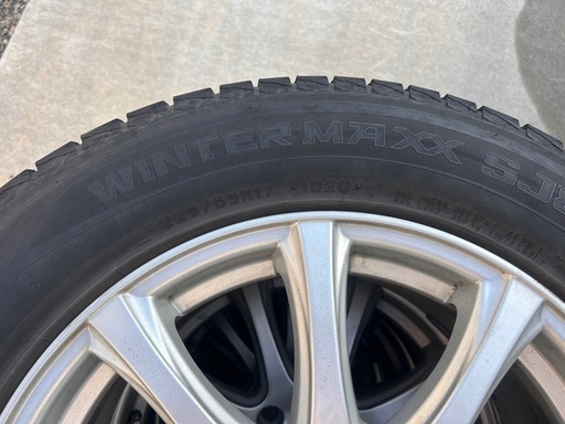 スタッドレスタイヤ225/65R/17 ,ハリアー