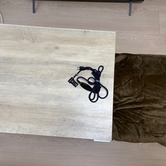 ニトリ　こたつ付きテーブル　(こたつ布団付き)の画像