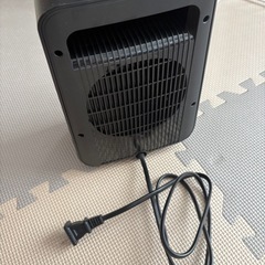 小型　セラミックファンヒーターの画像
