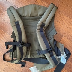 抱っこ紐 エルゴの緑の画像