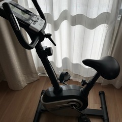 室内自転車、エアバイシィクルの画像