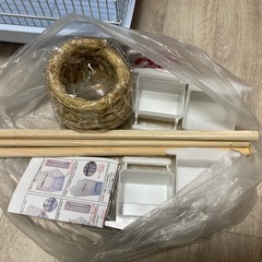 鳥かご、付属品ありの画像
