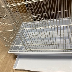 鳥かご、付属品ありの画像
