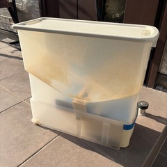 米びつ　10kgの画像