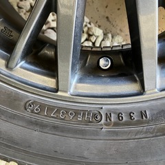 スタッドレスタイヤ　195/65R15の画像
