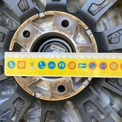 スタッドレスタイヤ　195/65R15の画像