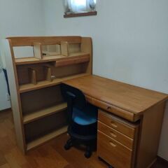  学習机、椅子セットの画像