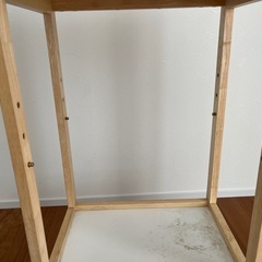 キャスター付きラックの画像