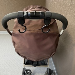 新品レインカバー付き！combi  ベビーカーの画像