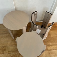 スツールにもなるテーブルの画像