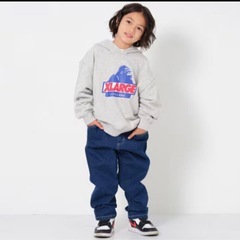 【新品未使用】XLARGE フード付きトレーナー グレー　120㎝の画像