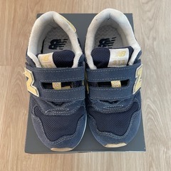 ニューバランス子供スニーカー18.5cmの画像