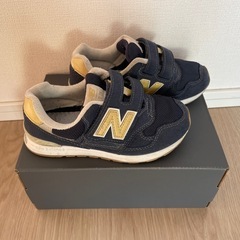 ニューバランス子供スニーカー18.5cmの画像
