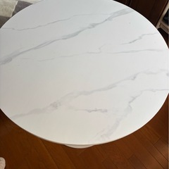 【新品同様】大理石調ラウンドテーブルの画像