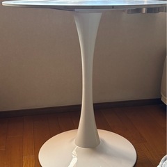 【新品同様】大理石調ラウンドテーブルの画像