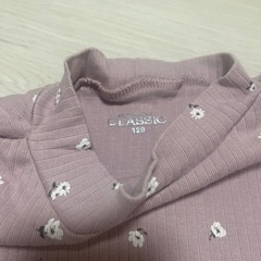 キッズ　花柄トップス120の画像