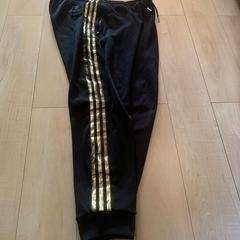 アディダスジャージの画像