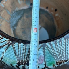 火鉢、メダカの水槽の画像