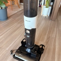 水拭き掃除機 【自走式設計・吸引＆水拭き2in1】の画像