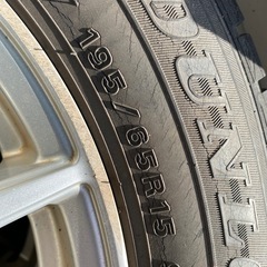 タイヤ付きホイールの画像