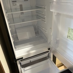 冷蔵庫　SHARP　の画像