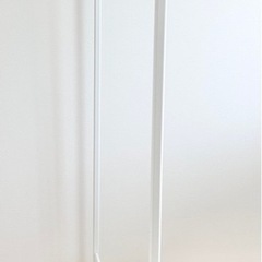 ホワイト ハンガーラック／シンプル・軽量・組立済みの画像