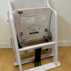 ローチェア　白　組み立て不要　折りたたみ可能の画像