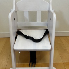 ローチェア　白　組み立て不要　折りたたみ可能の画像