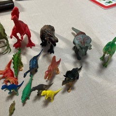 恐竜おもちゃの画像