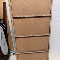 4段カラーボックスの画像