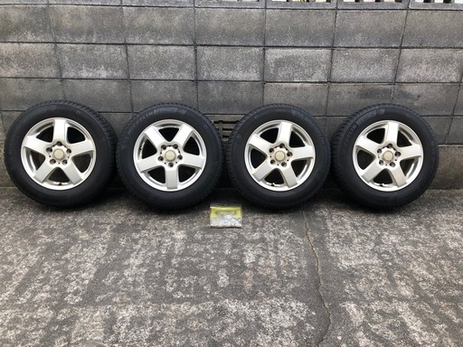 TOYOTA NOAH スタッドレスタイヤ