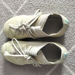 子供用サッカー用シューズ、19cmの画像