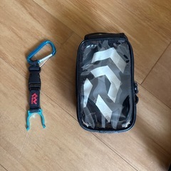 中古　ダイワ(DAIWA) フィッシングベスト タクティカル ゲームベスト ブラック フリー DF-4020、アタッチメントポケットセットの画像