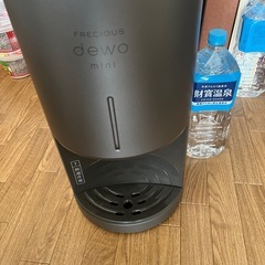 ウォーターサーバー　ほとんど使用してません　　綺麗だと思います！の画像