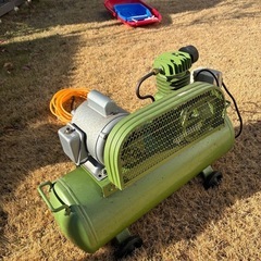 エアコンプレッサー　ジャンク　おまけ付きの画像