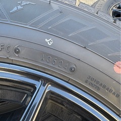 アルファード スタッドレス グッドイヤーアイスナビ8 225/60R17の画像