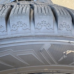 アルファード スタッドレス グッドイヤーアイスナビ8 225/60R17の画像