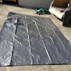 トラックのタープの画像