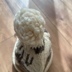 美品　鹿モチーフ ニット帽 ポンポン付きの画像