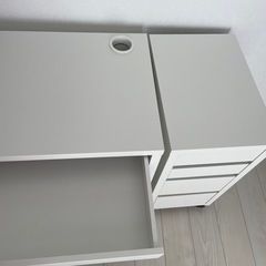 新品 未使用 IKEA ミッケ MICKE デスク 引き出しユニット セットの画像