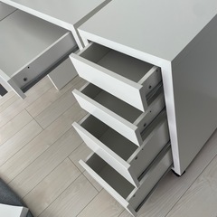 新品 未使用 IKEA ミッケ MICKE デスク 引き出しユニット セットの画像